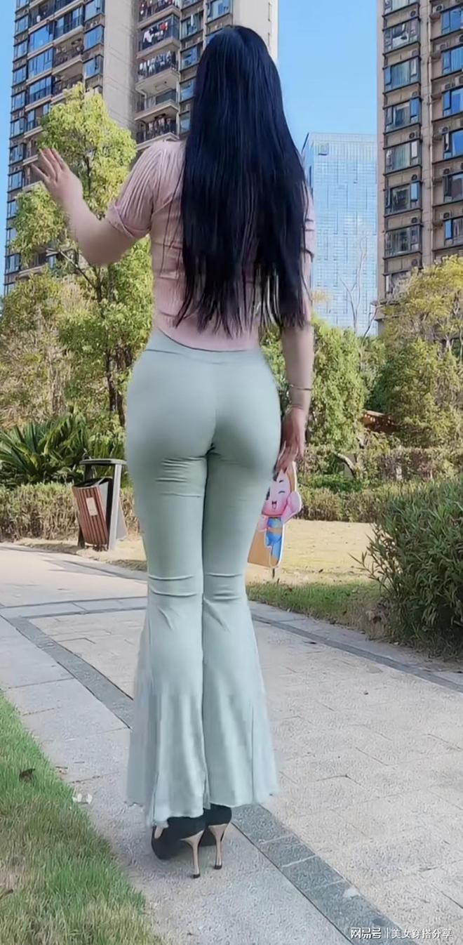 熟女老阿姨必备的减龄穿搭(图1)
