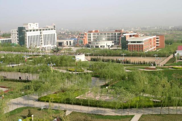 廿二年凝视：在长安将我嵌入这幅“上林图”(图2)