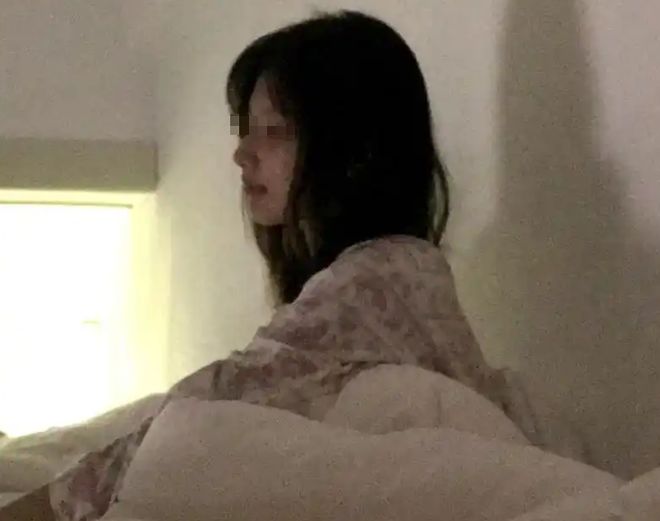 “住444号宿舍崩溃了”女生遭遇罕见待遇：床号甚至也是4(图2)