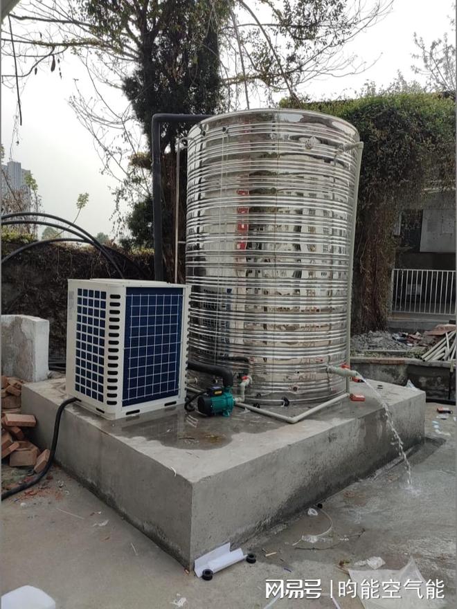 专业空气能热水解决方案为家具厂员工宿舍打造舒适热水环境(图1)