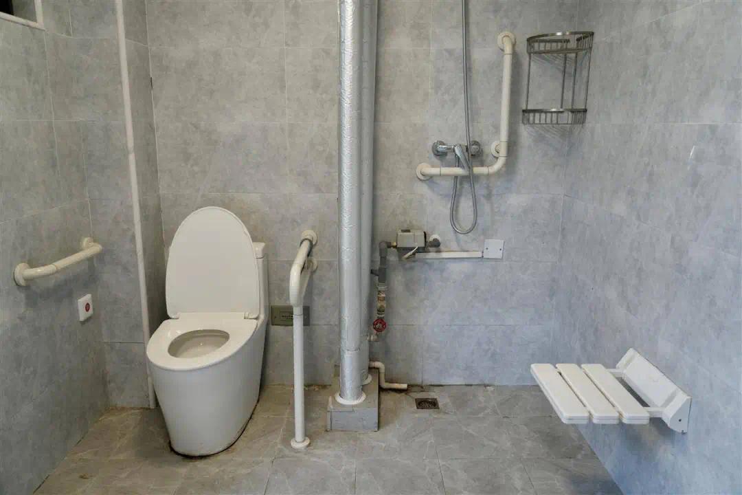 “玻璃娃娃”田艳青踏入武大校园！校方准备无障碍宿舍(图3)