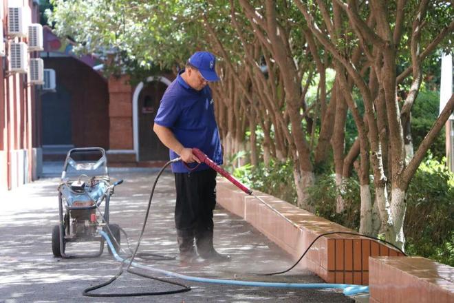 从桌椅到管道从网球架到下水口……TA们多方联动迎接新学期(图4)