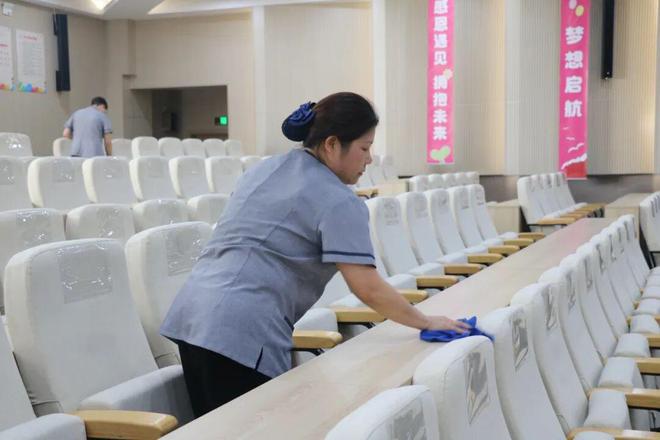 从桌椅到管道从网球架到下水口……TA们多方联动迎接新学期(图3)