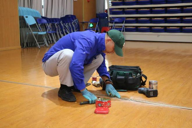 从桌椅到管道从网球架到下水口……TA们多方联动迎接新学期(图5)