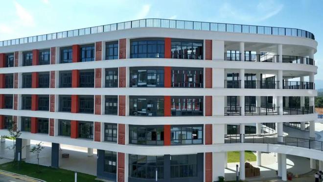 奋战“百千万工程”·看攻坚一线 乐昌市乐昌中学整装待发迎接新学期(图4)