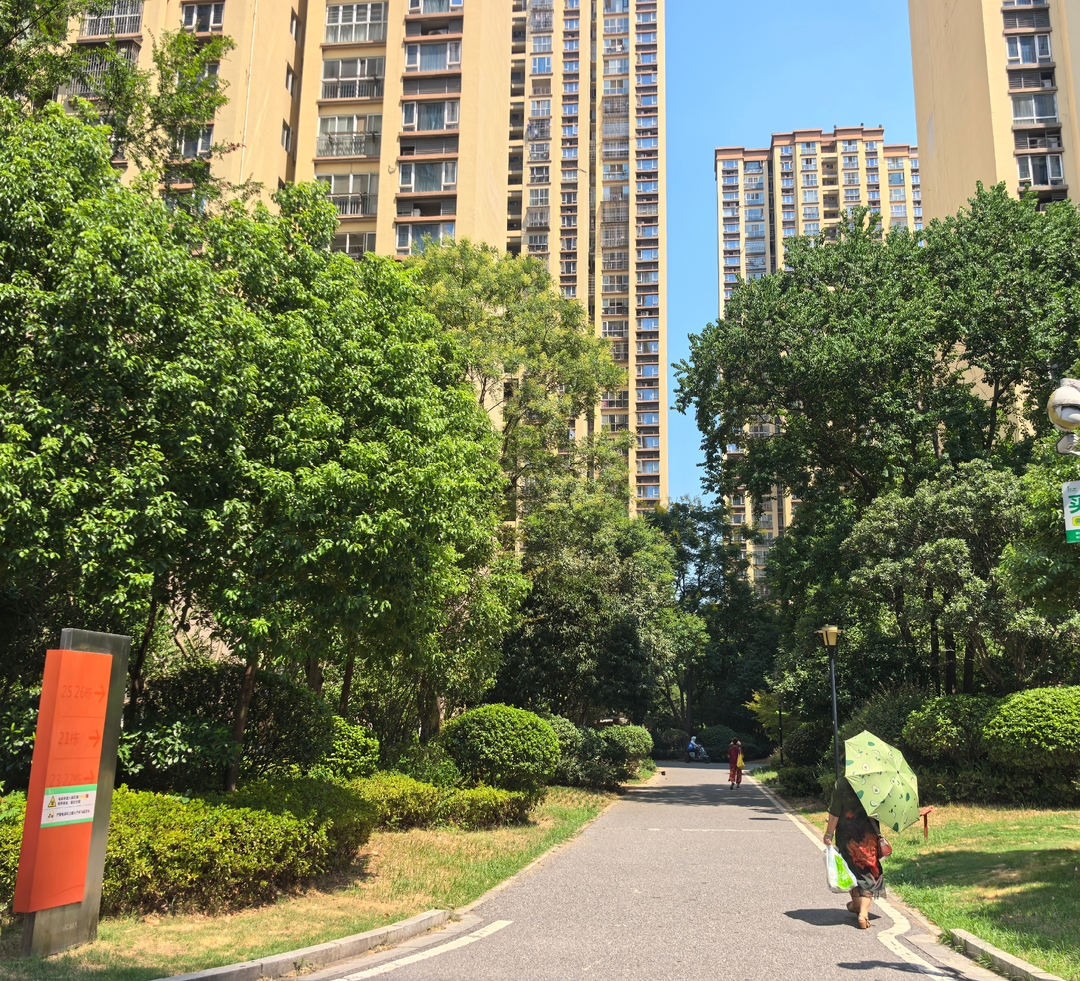 走小区 看新貌│开福区万国城小区：邻里笑声朗服务暖心头(图4)