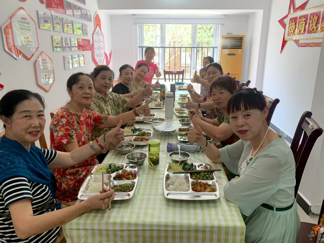 走小区 看新貌│开福区万国城小区：邻里笑声朗服务暖心头(图13)