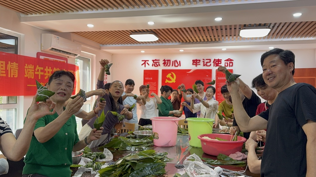 走小区 看新貌│开福区万国城小区：邻里笑声朗服务暖心头(图14)