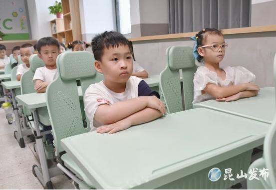 “午休躺睡”！江苏昆山这个学校火了！(图6)