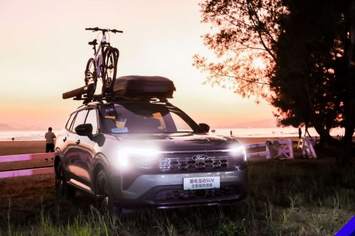 中秋国庆双节“王炸”！全新福特领睿插电混动SUV：一口价+长续航(图1)