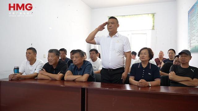 激发磅礴奋进力量！新乡各界干部群众观看九三阅兵(图8)