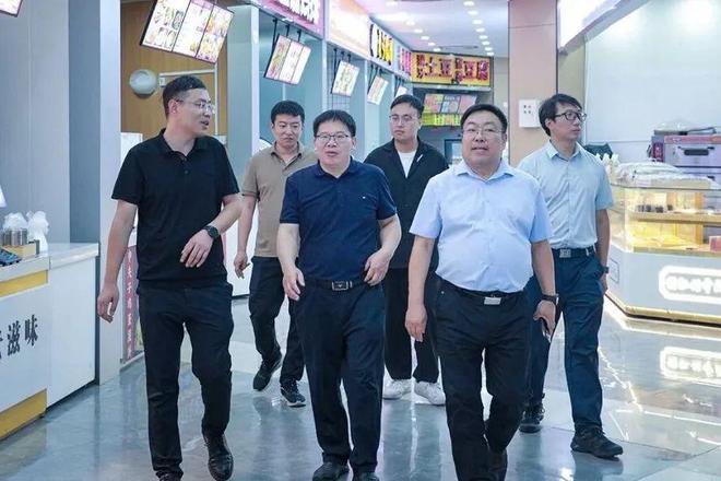 中国乡村教育发展研究中心及全国师范类院校教育资源共建联盟领导莅临林州建筑职业技术学院调研指导(图5)