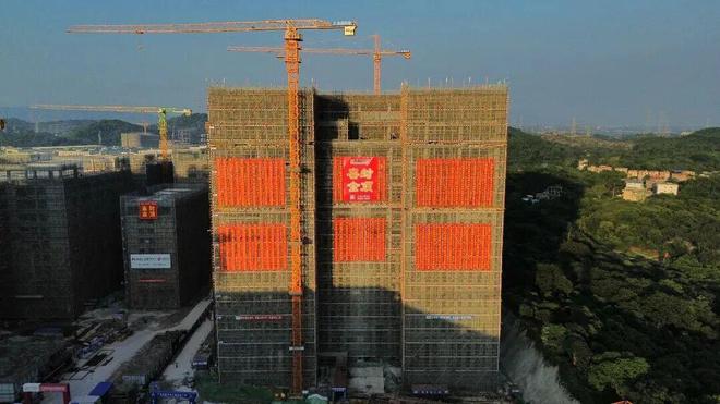 广州增城 华尚集团产业园总部中心 项目顺利封顶！(图1)