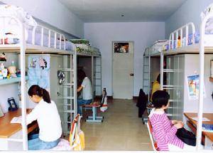 青岛一大学生筹资建希望小学(图1)