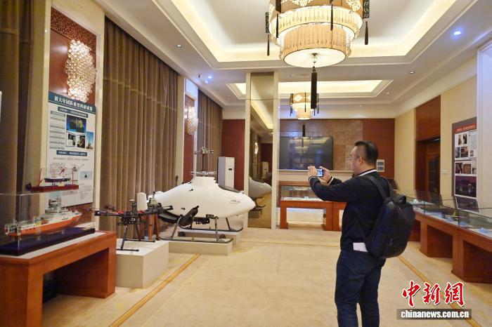 校馆弦歌）穿越时光的对话：在黄大年纪念馆读懂“至诚报国”(图2)