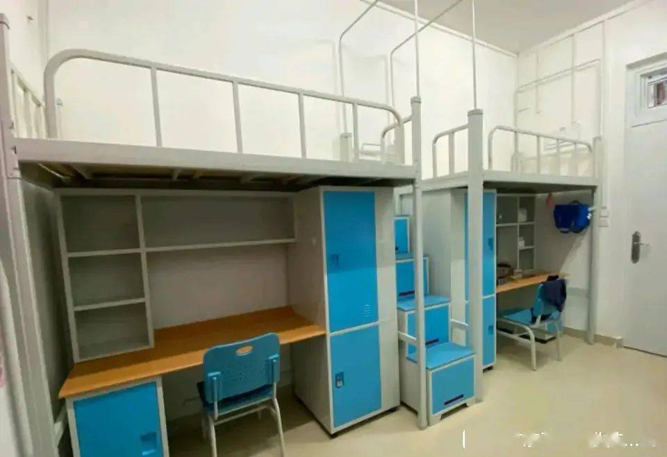 鹏城学子以剧暖心！2025逐光校园心理剧展演点亮青春舞台(图1)