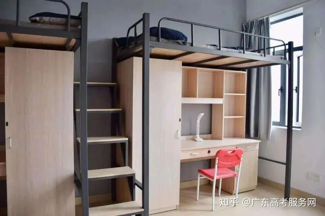 行业地方学校共建中国中部家具产业基地(图1)