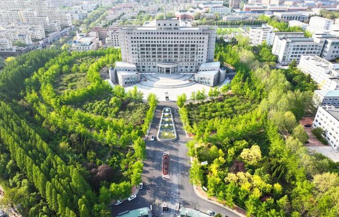 聚慧大连 高等院校继续教育2025年度盛会成功召开(图5)