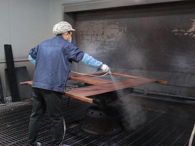 水润南康 木焕新生：家具“油改水”蝶变从粗放生产到绿色智造的千亿跨越(图1)