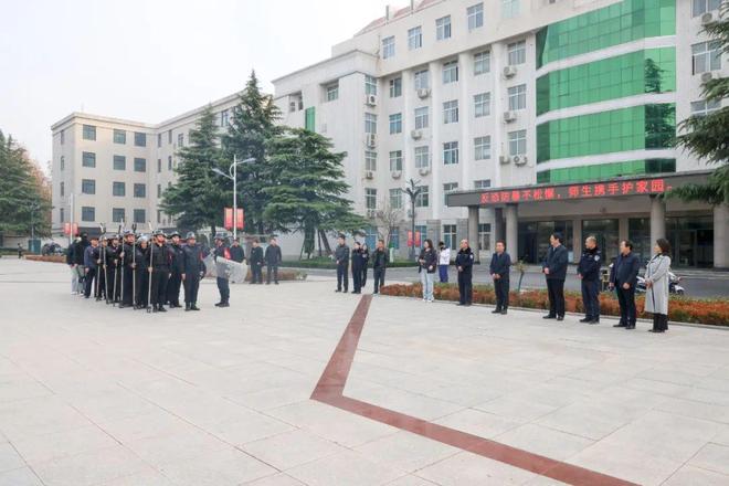 河南应用技术职业学院举行2025年反恐普法宣传教育活动启动仪式(图3)