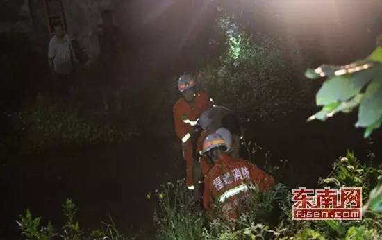 泉州：一条蛇从天而降吓坏八旬阿婆；泉州男子半夜骑车撞石头飞入河沟；南安：弟弟跟着哥哥去盗窃结果…(图4)