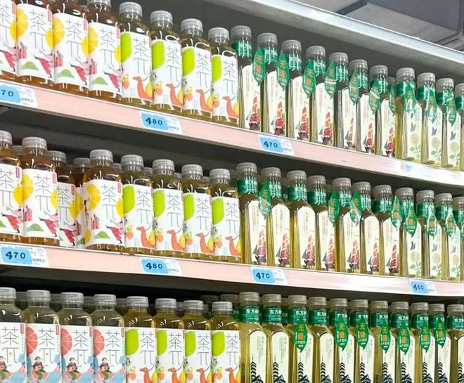 东方树叶卖爆百亿卫龙魔芋撑起半壁江山！2025逆势增长的公司都做对了什么？(图2)