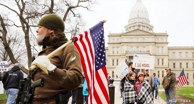一旦美国摧毁我人工岛挑起南海冲突中国会选择如何反制？(图4)