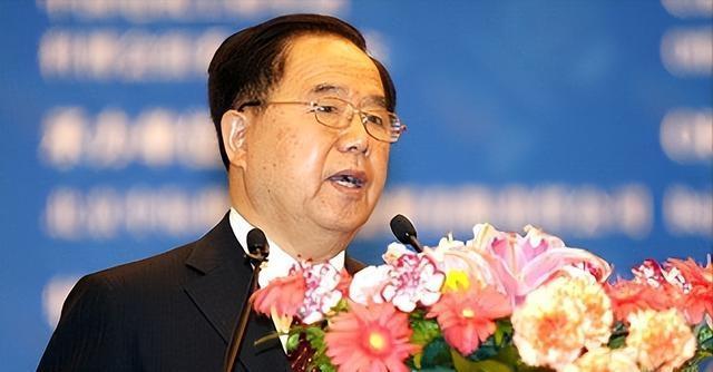 1998年新任铁道部长视察职工宿舍拍了桌子大家都以为要撤职结果他干了一件让几十万工人红了眼圈的事(图2)