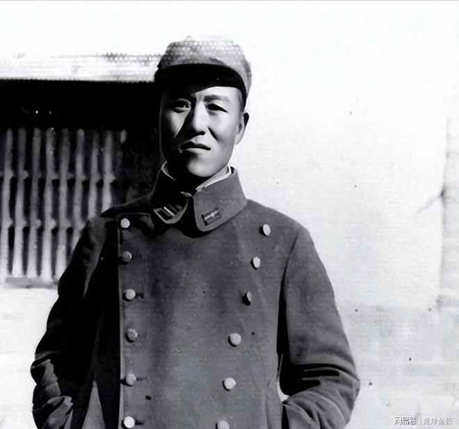 他是大将资历搭档成了元帅自己却沦为科员38年后终得平反(图1)