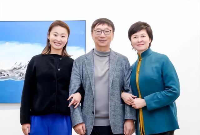 母亲是敬一丹父亲是亿万富豪她嫁英国老公后把公益当成事业(图12)