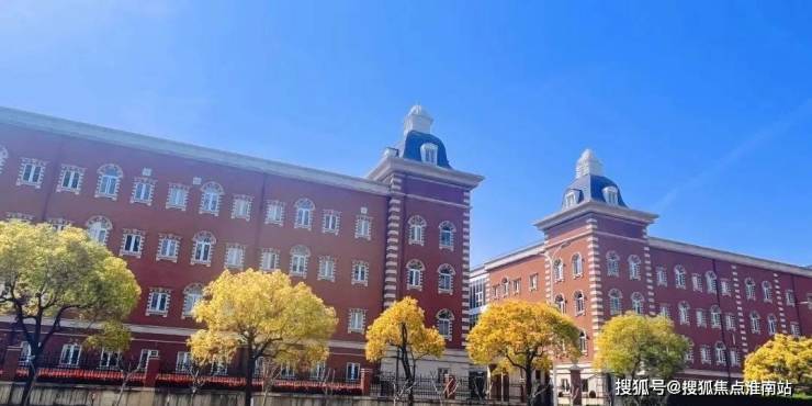 绿宝园翡梵售楼处最新发布(首页网站)绿宝园翡梵销售中心可详聊楼盘详情价格地址清晰告知配套成熟前台电话(图28)