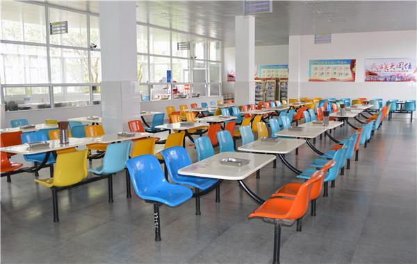 黄冈教育的“厚度”与“温度” ——2025年度十大看点(图1)