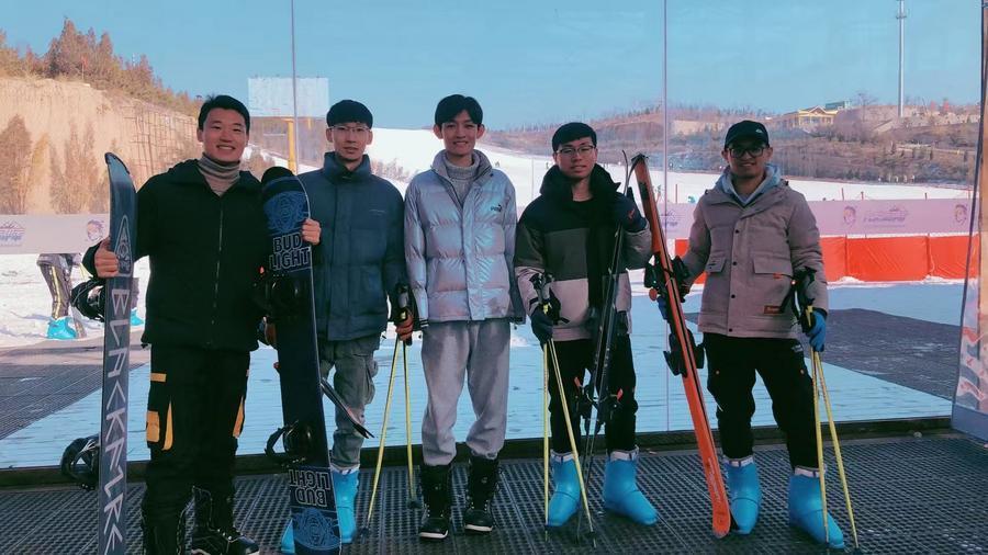 “折翼”亦飞翔无臂博士用双脚书写“逆袭”人生(图4)