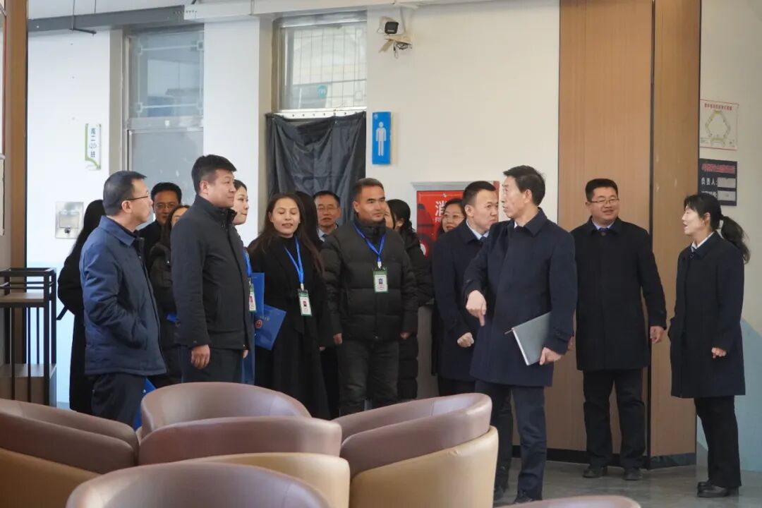 陕西省延安育英中学召开期末家长委员会会议(图12)