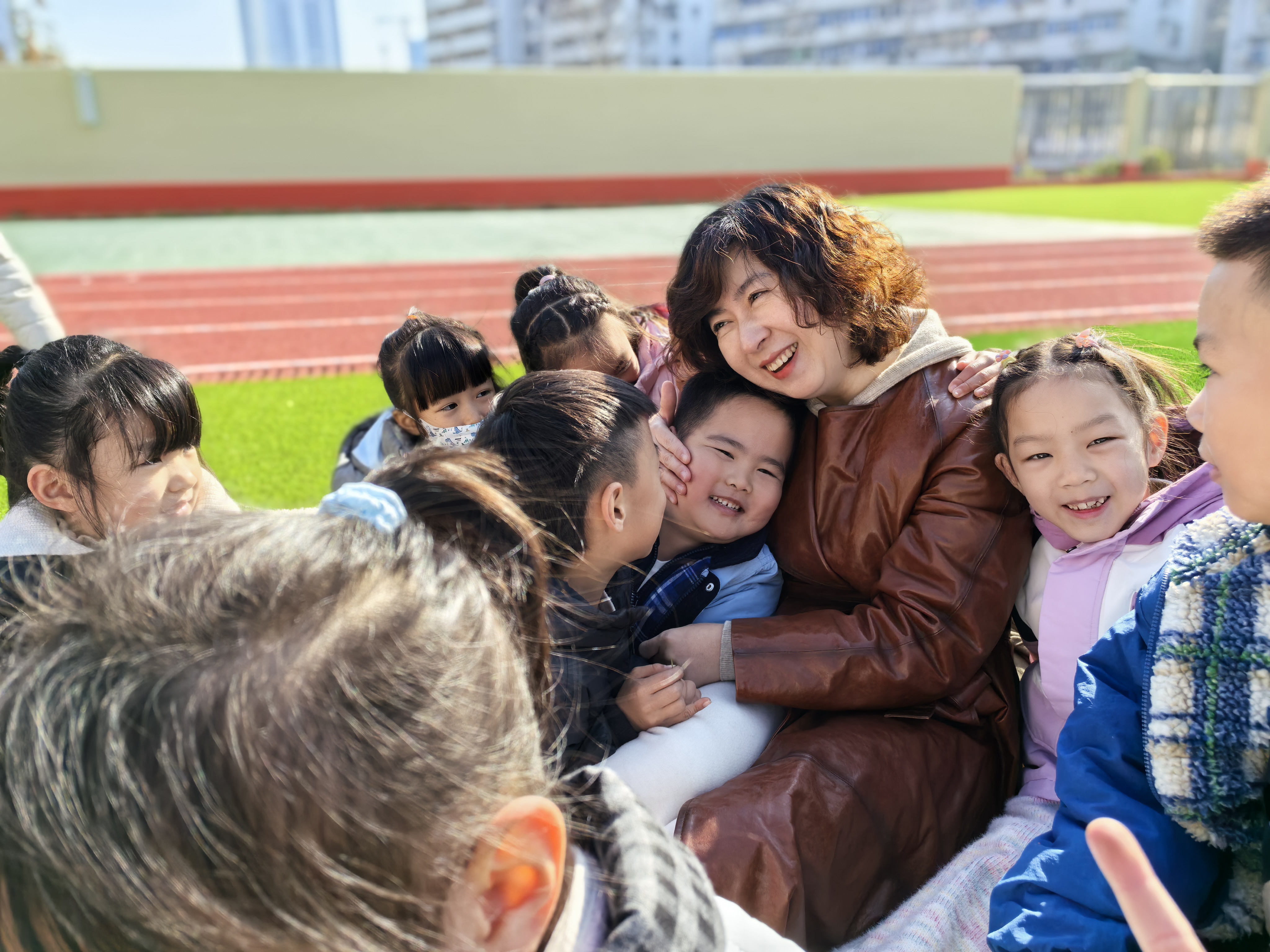 午休能躺睡、研学坐专列……湖北代表委员为“上好学”支招(图1)