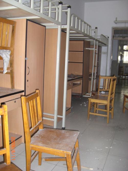 成都市武侯区人民法院关于遂宁市船山区明月花园小区环保局宿舍1栋2单元5层8号住宅（变卖）的公告(图1)