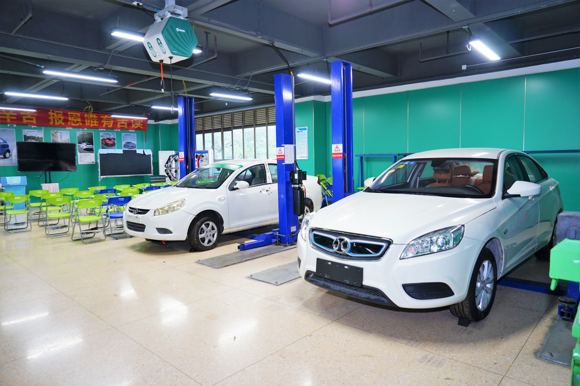 阐释新能源汽修职业学院招生要求哪家学校口碑好(图3)