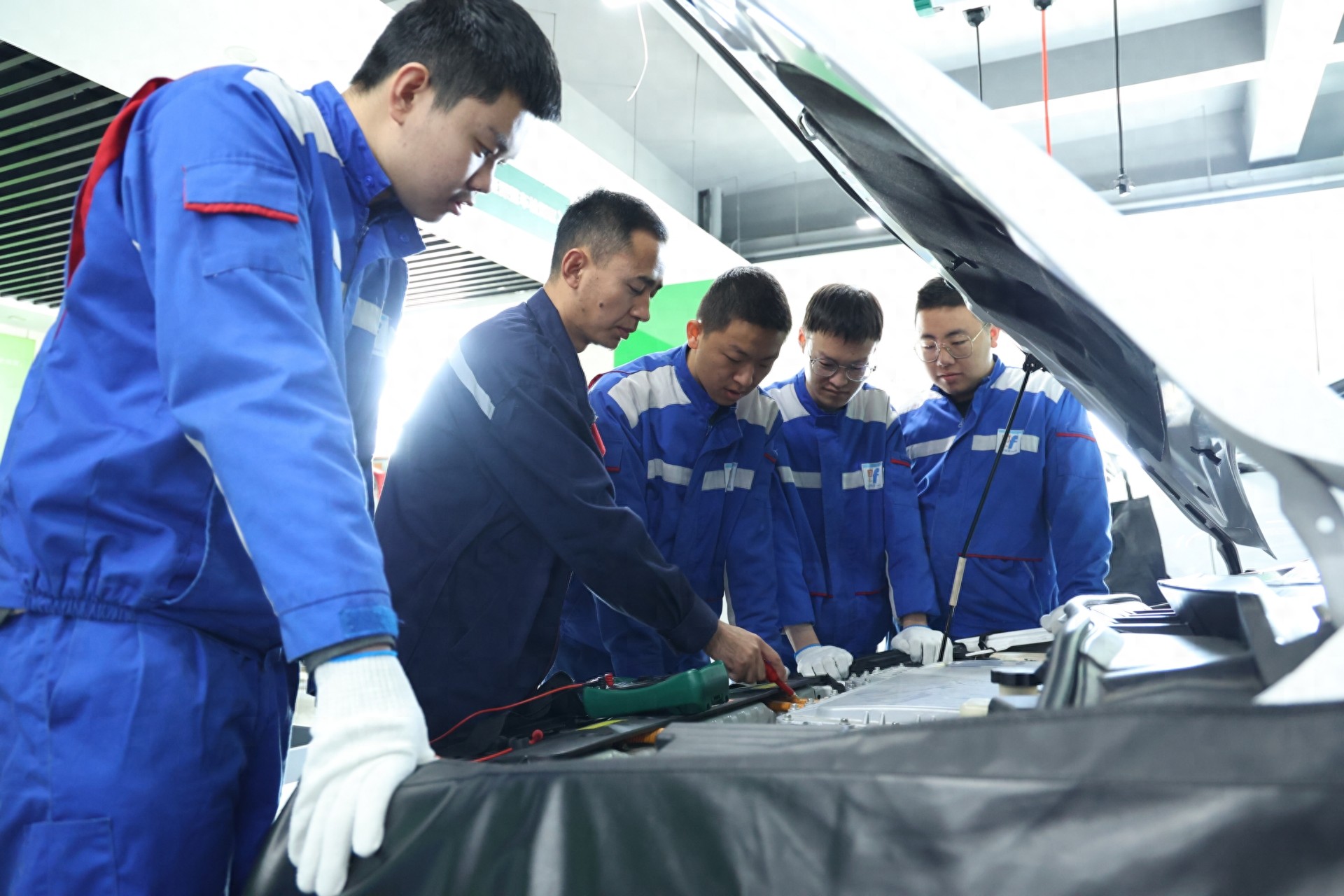 阐释宁夏想学智能网联汽车技术学校的选择要点有哪些(图1)